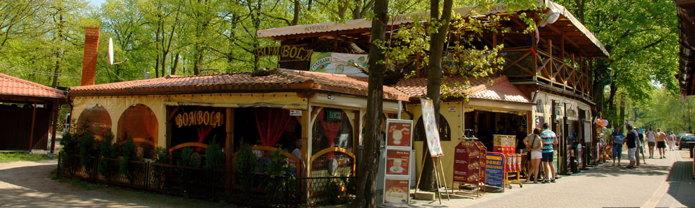 Resort lodging rooms house for rent restaurant food entertainment recreation Poland