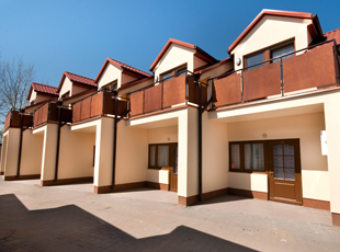 Resort lodging rooms house for rent restaurant food entertainment recreation Poland
