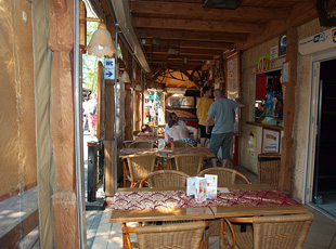 Resort lodging rooms house for rent restaurant food entertainment recreation Poland
