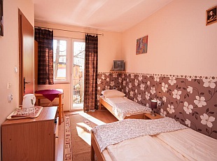 Resort lodging rooms house for rent restaurant food entertainment recreation Poland