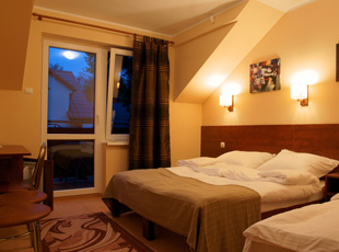 Resort lodging rooms house for rent restaurant food entertainment recreation Poland