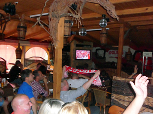 Resort lodging rooms house for rent restaurant food entertainment recreation Poland
