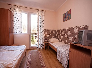 Resort lodging rooms house for rent restaurant food entertainment recreation Poland