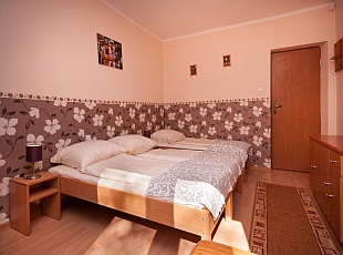 Resort lodging rooms house for rent restaurant food entertainment recreation Poland